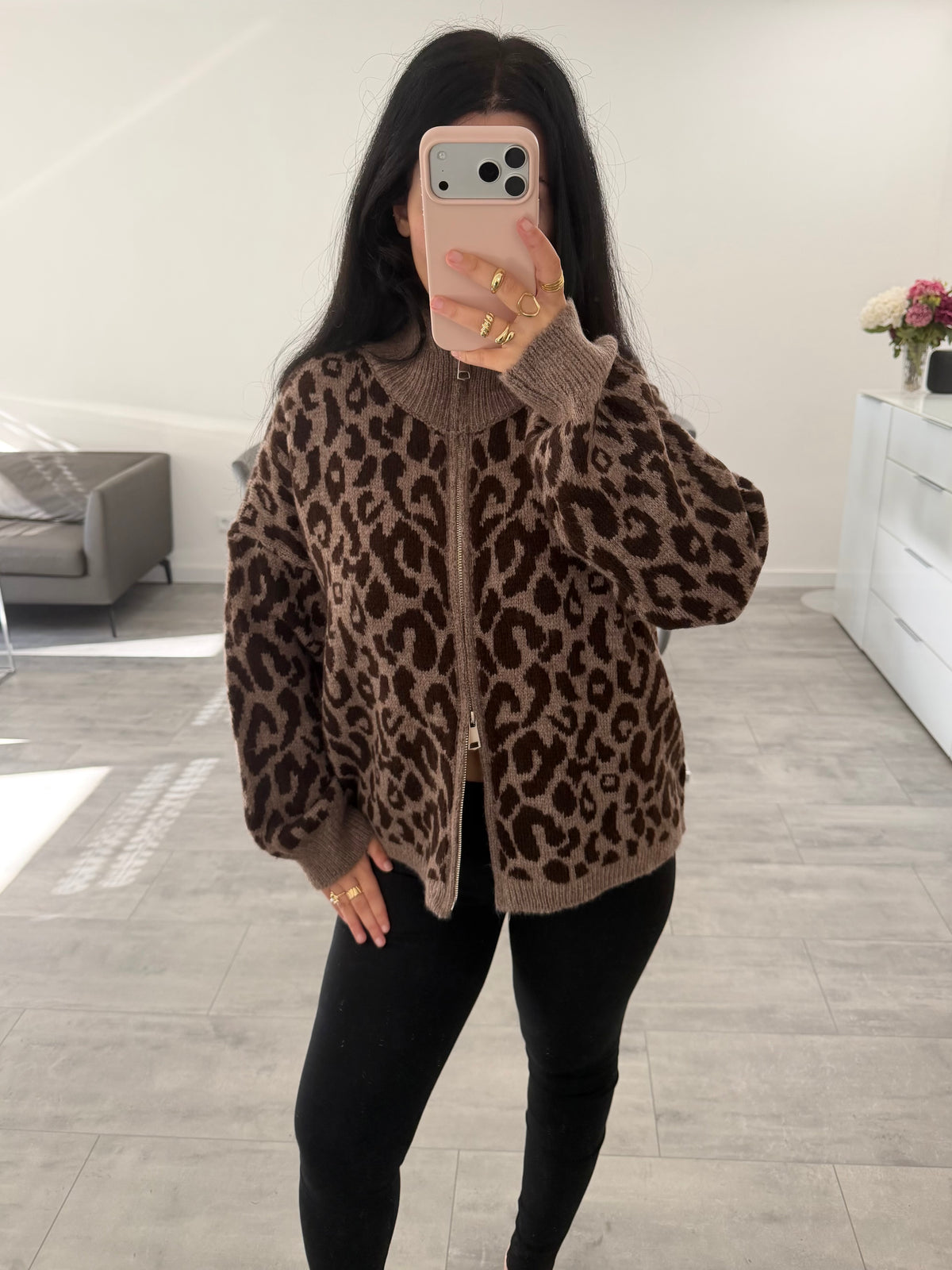 OVERSIZE DOUBLE-ZIP STRICKJACKE LEOPRINT
