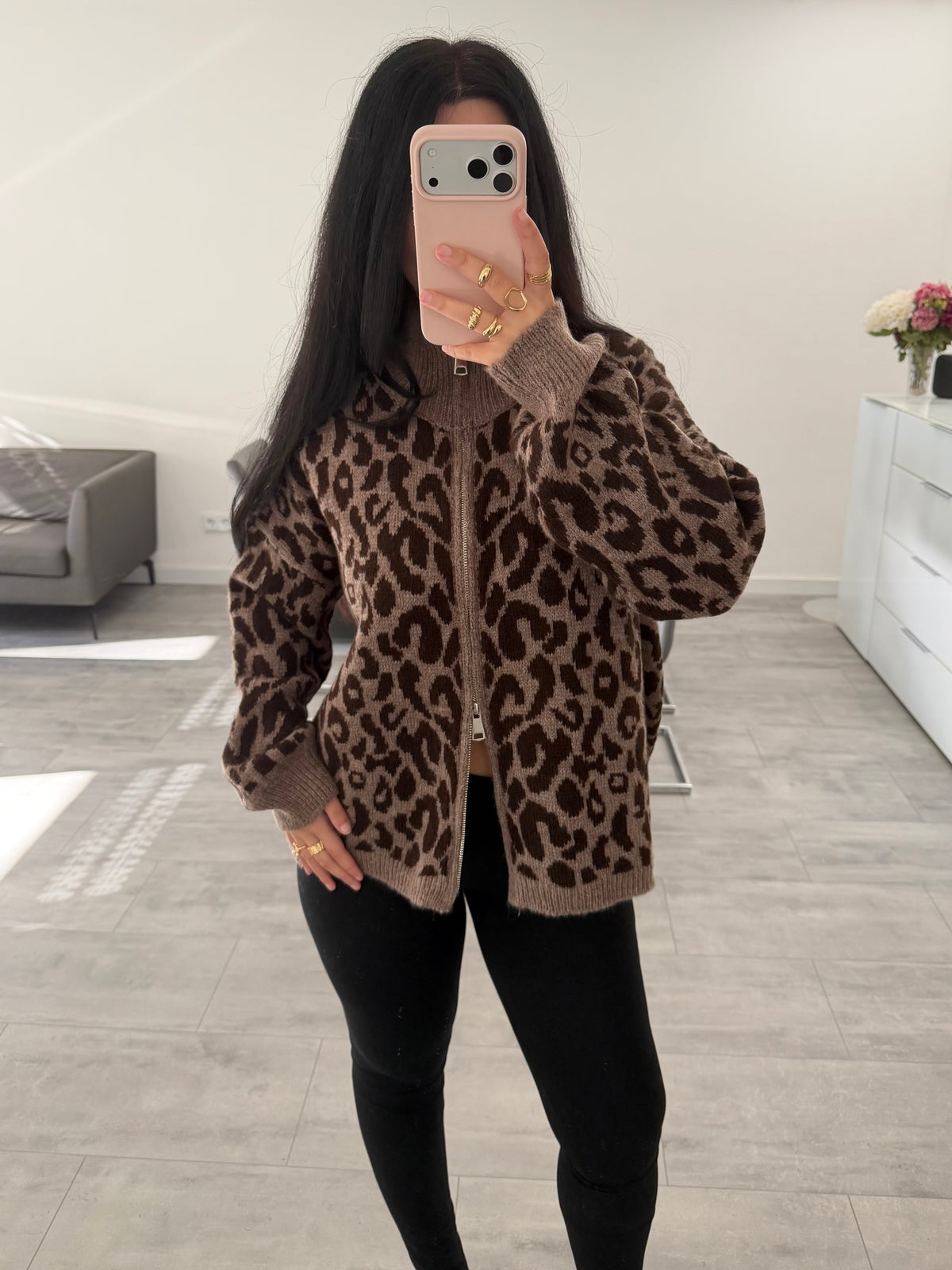 OVERSIZE DOUBLE-ZIP STRICKJACKE LEOPRINT