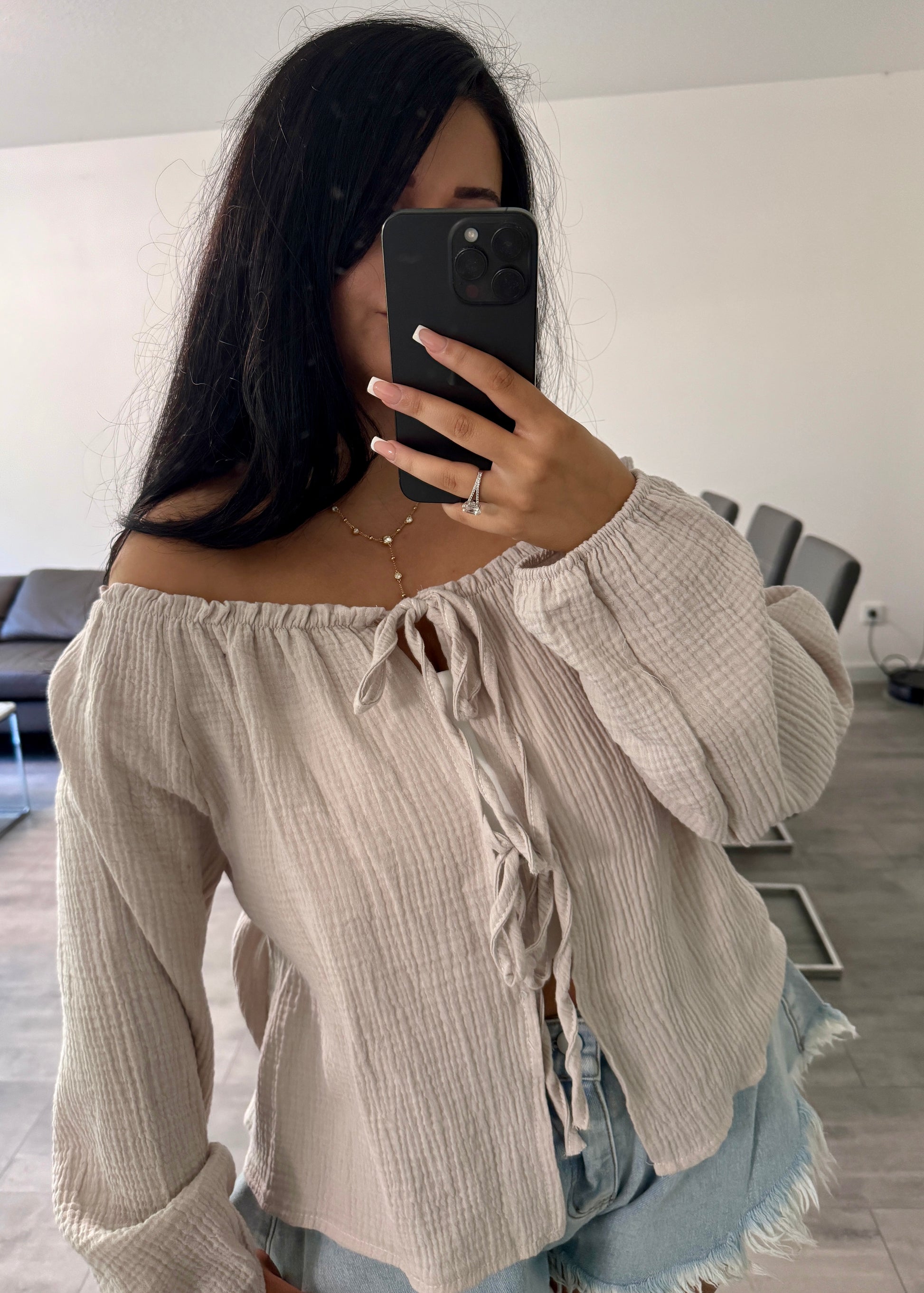 SCHULTERFREIES MUSSELIN TOP LANA BEIGE – Musselin Damenmode bei Miss Nova