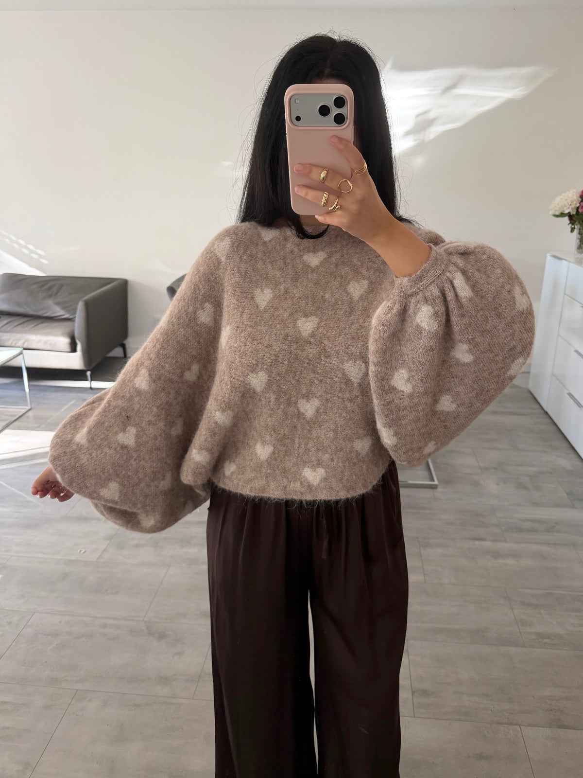 OVERSIZE PULLOVER RIANA MIT BALLONÄRMELN UND HERZEN