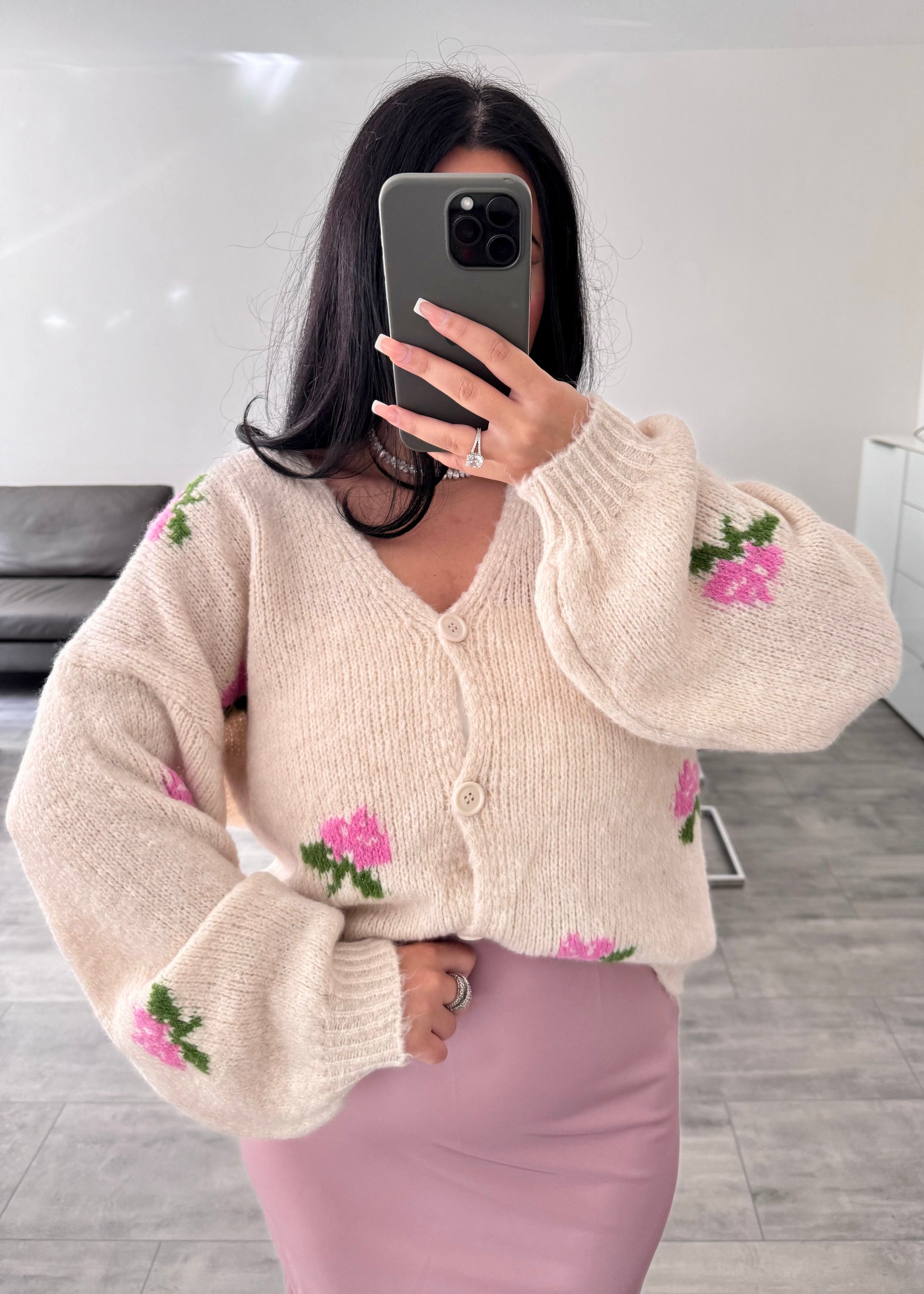 CARDIGAN ROSEMARY BEIGE – Miss Nova Damenmode