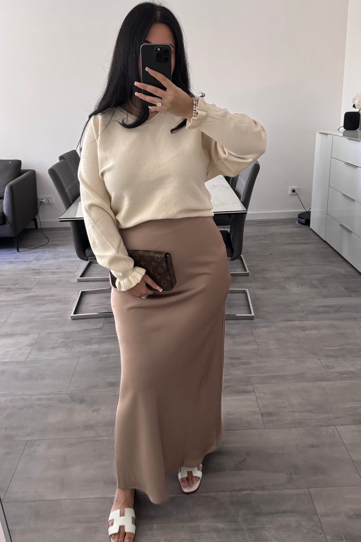 SATIN ROCK "RUBY" TAUPE – Damenmode bei Miss Nova
