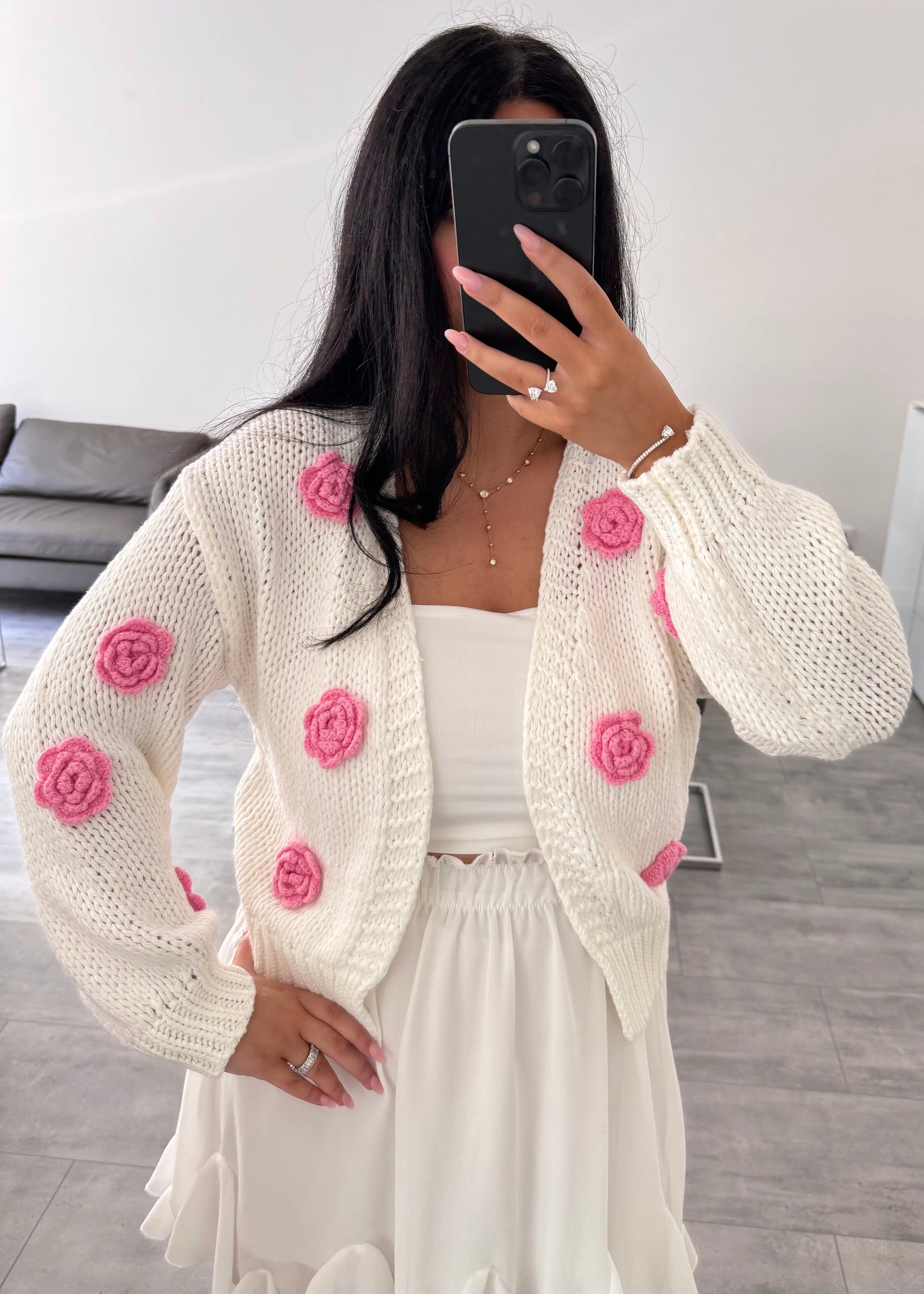 CARDIGAN MIT 3D- BLUMEN ROSY PINK – Miss Nova Damenmode
